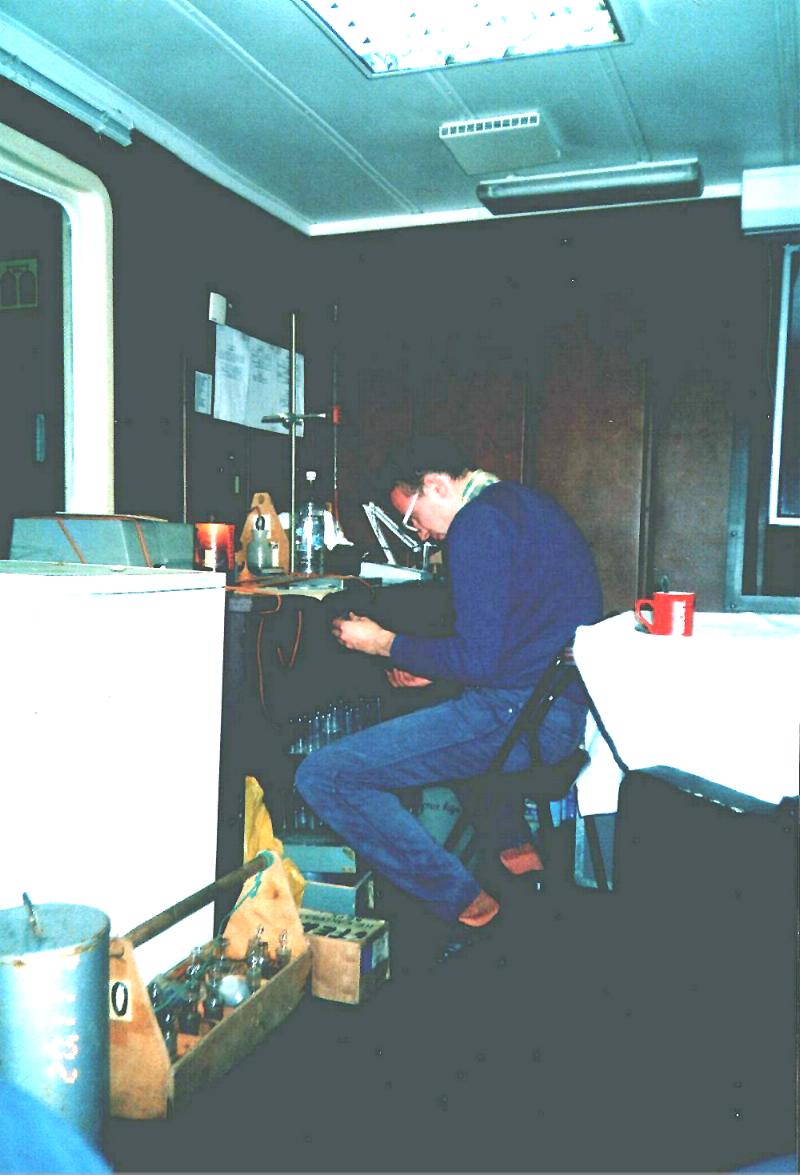 В салоне НИС "Россия"