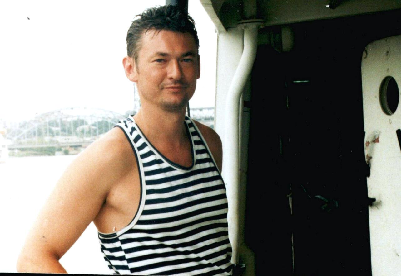 Океанолог - это я.  НИС "Россия" 2002