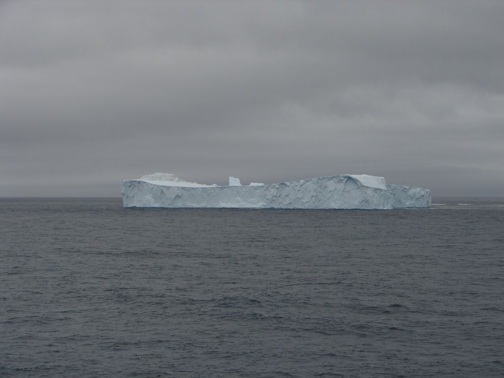 Айсберг у Гренландии