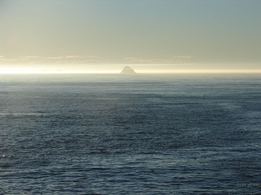 Айсберги в заливе Фробишер Бэй