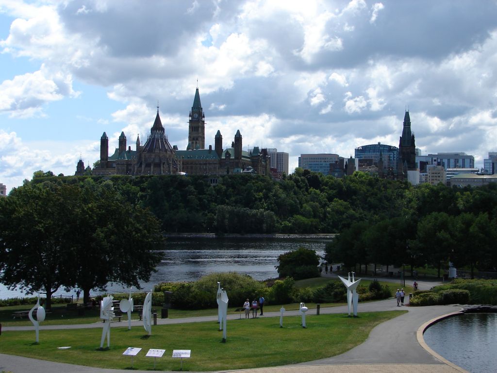 Оттава. Комплекс парламентских зданий.