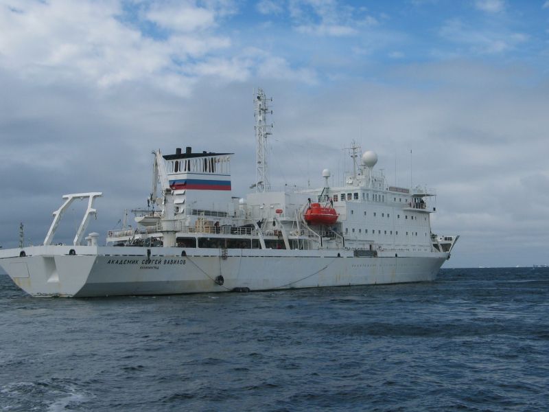 Экспедиция осени 2003 года на НИС "Академик Сергей Вавил