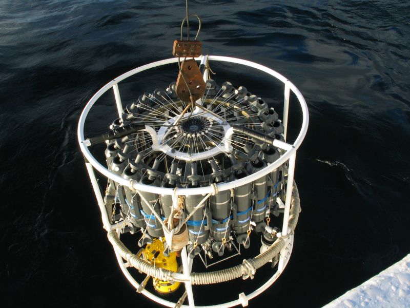 Экспедиция осени 2003 года на НИС "Академик Сергей Вавил