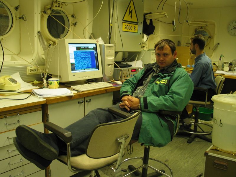 Экспедиция осени 2003 года на НИС "Академик Сергей Вавил