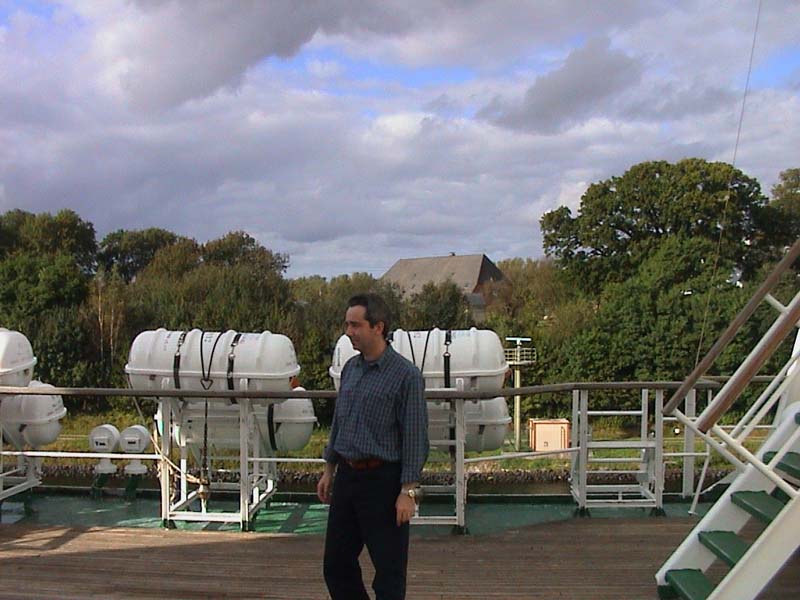 Экспедиция осени 2002 года на НИС "Академик Мстислав Кел