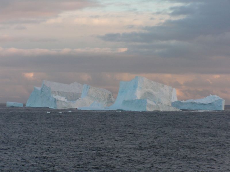 Экспедиция осени 2004 года на НИС "Академик Сергей Вавил